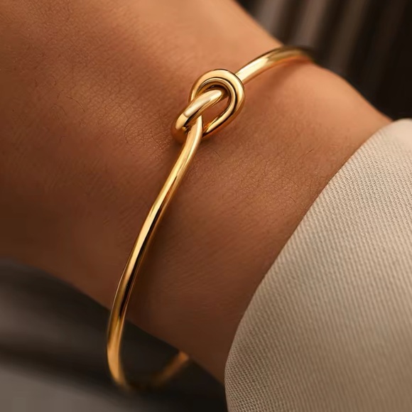 Jewelry - Gold Filled Knot Bracelet